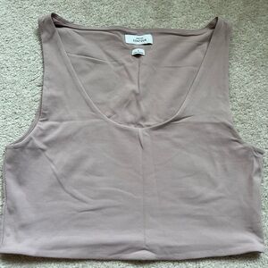 Babaton contour scoop cropped tank in Large